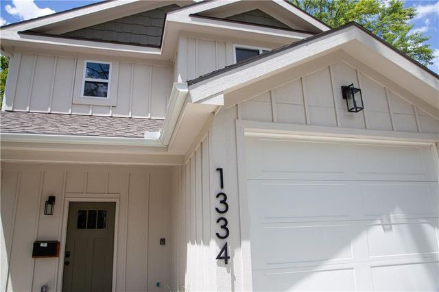 1334 S Pope Avenue, Independence, MO 64055