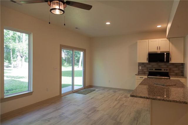 1334 S Pope Avenue, Independence, MO 64055
