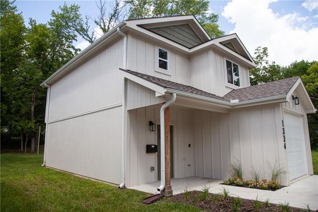 1334 S Pope Avenue, Independence, MO 64055