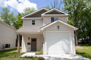 1334 S Pope Avenue, Independence, MO 64055
