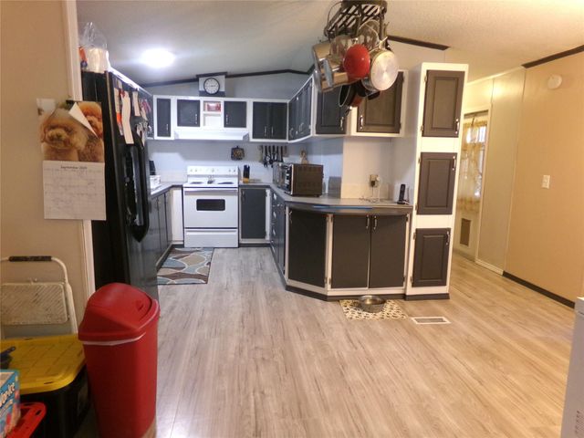 71 S Lakeside Drive, Huntsville, TX 77320