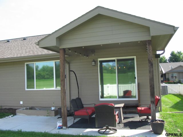 3031 Lakeside Drive, Plattsmouth, NE 68005