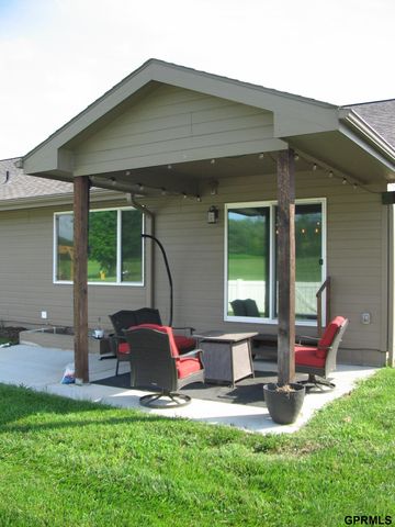 3031 Lakeside Drive, Plattsmouth, NE 68005