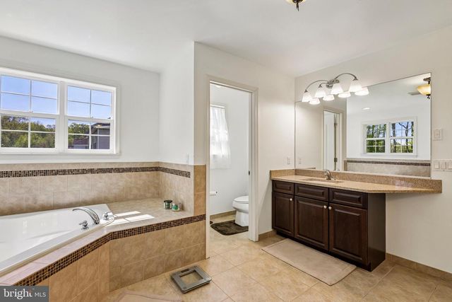 41 EMERALD RD, Robbinsville, NJ 08691