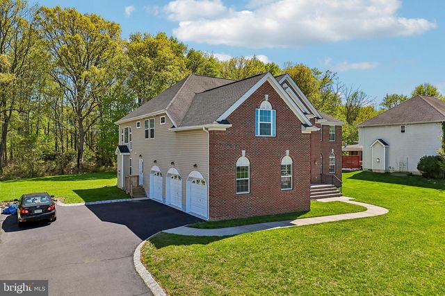 41 EMERALD RD, Robbinsville, NJ 08691