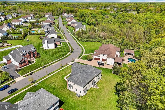41 EMERALD RD, Robbinsville, NJ 08691