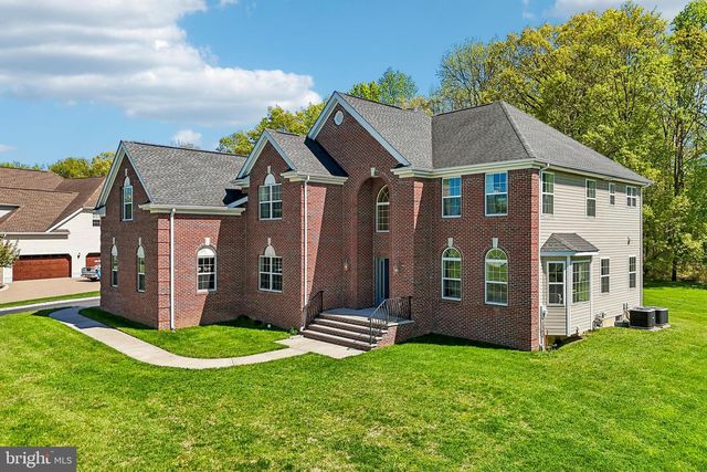 41 EMERALD RD, Robbinsville, NJ 08691