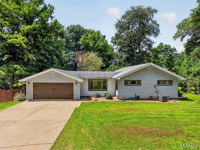 108 Shady Lane, St Charles, MO 63303