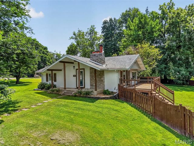 108 Shady Lane, St Charles, MO 63303