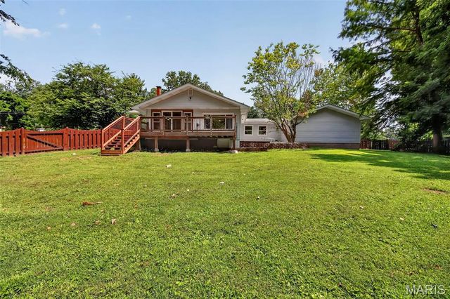108 Shady Lane, St Charles, MO 63303