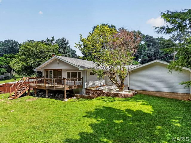 108 Shady Lane, St Charles, MO 63303