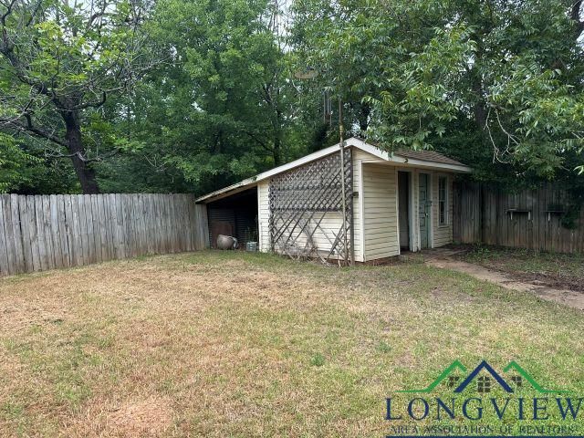615 Millville Dr, Henderson, TX 75652