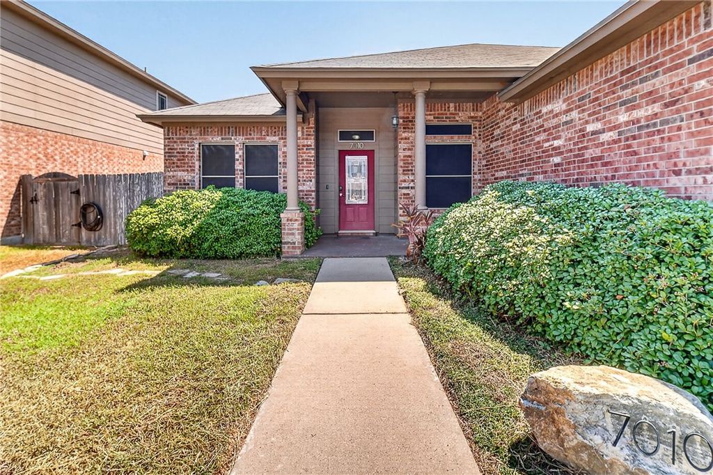 7010 Trantella Ct, Corpus Christi, TX 78414 — photo 2