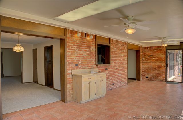 2920 Ridge Court, Bartlesville, OK 74006