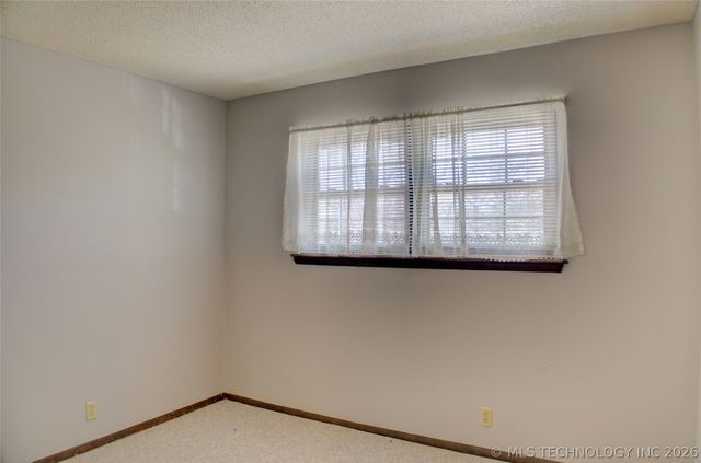 2920 Ridge Court, Bartlesville, OK 74006