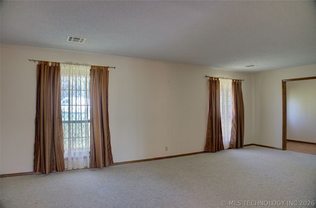 2920 Ridge Court, Bartlesville, OK 74006