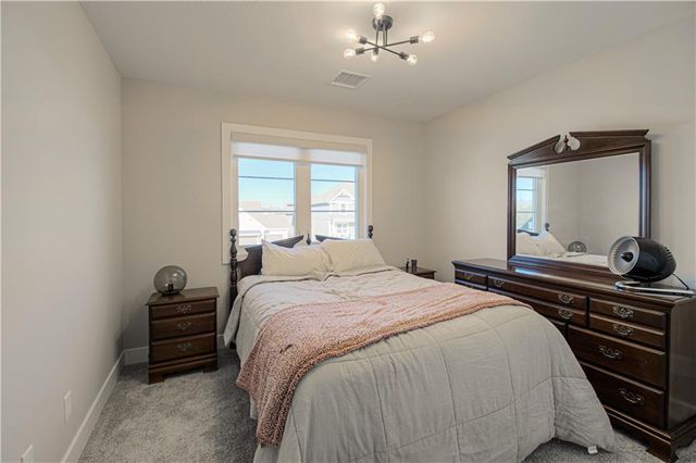 1829 Green Meadow Drive, Liberty, MO 64068