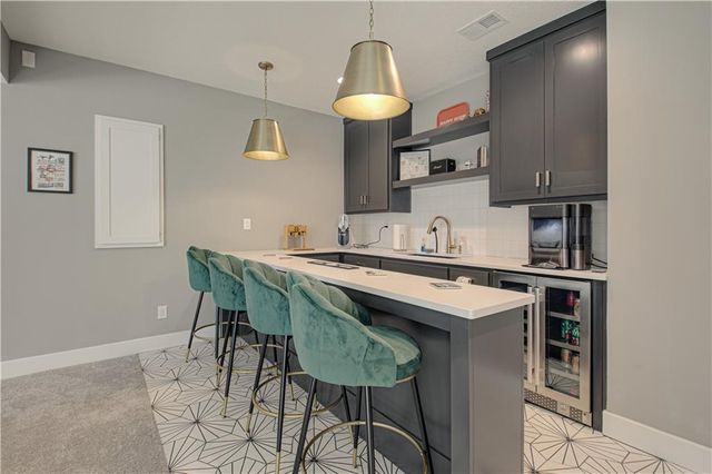 1829 Green Meadow Drive, Liberty, MO 64068