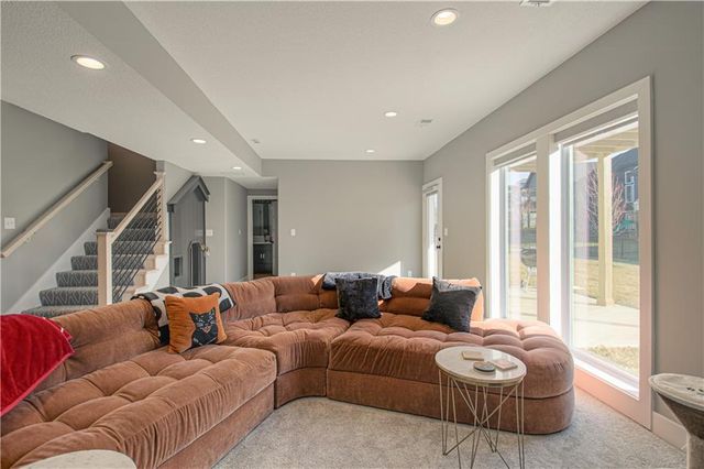 1829 Green Meadow Drive, Liberty, MO 64068