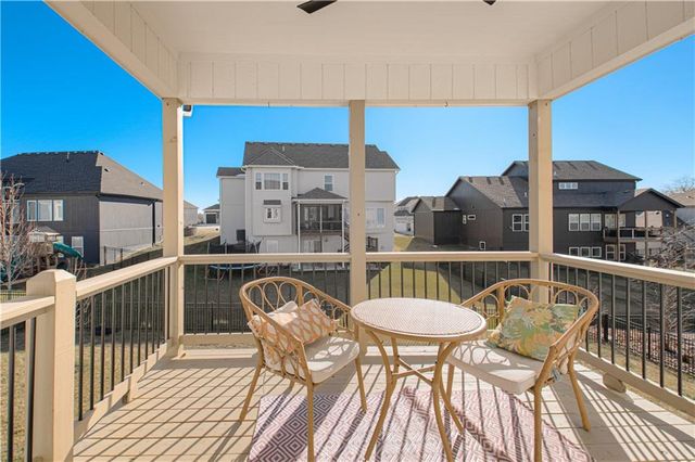 1829 Green Meadow Drive, Liberty, MO 64068