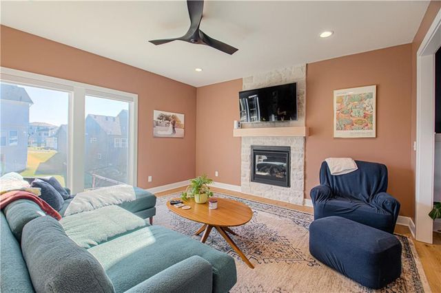 1829 Green Meadow Drive, Liberty, MO 64068