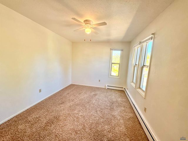 320 44TH, Rapid City, SD 57702