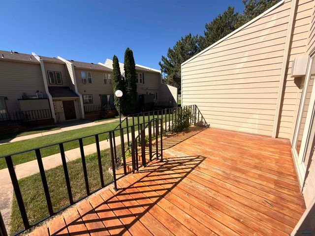 320 44TH, Rapid City, SD 57702