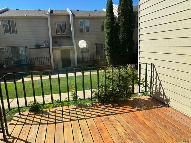 320 44TH, Rapid City, SD 57702