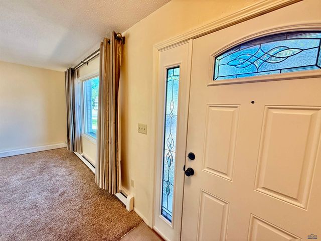 320 44TH, Rapid City, SD 57702