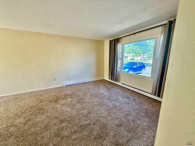 320 44TH, Rapid City, SD 57702