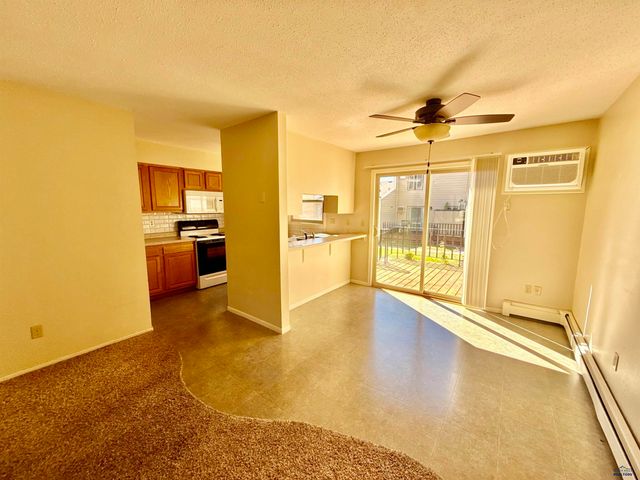 320 44TH, Rapid City, SD 57702