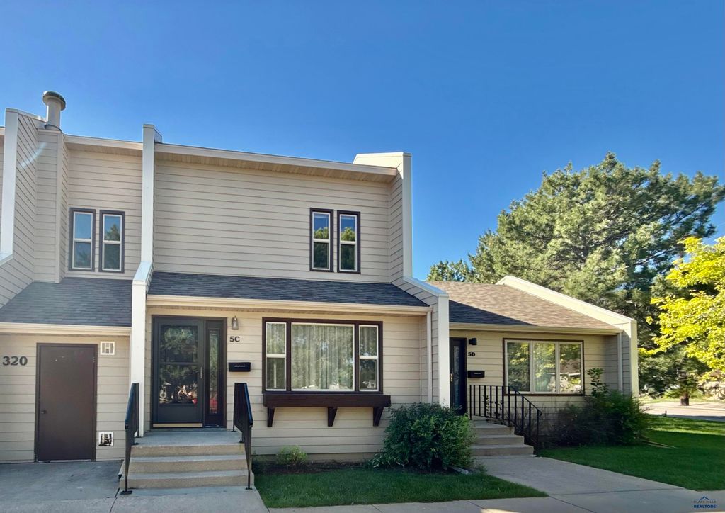 320 44TH, Rapid City, SD 57702