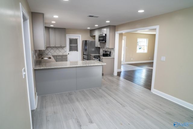 10103 Dunbarton Drive, Huntsville, AL 35803