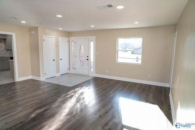 10103 Dunbarton Drive, Huntsville, AL 35803