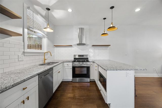 246 E 14th Ave, Homestead, PA 15120