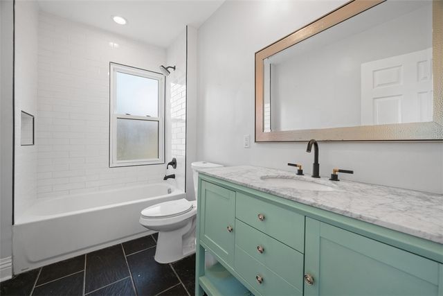 246 E 14th Ave, Homestead, PA 15120