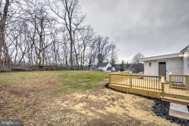 904 S CHESTER RD, West Chester, PA 19382