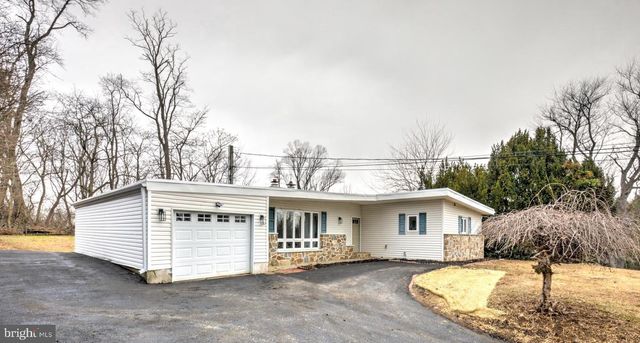 904 S CHESTER RD, West Chester, PA 19382