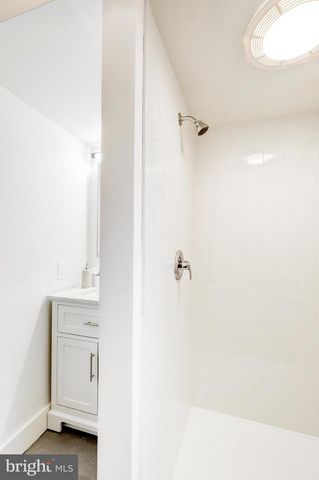 904 S CHESTER RD, West Chester, PA 19382