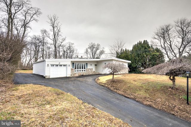 904 S CHESTER RD, West Chester, PA 19382