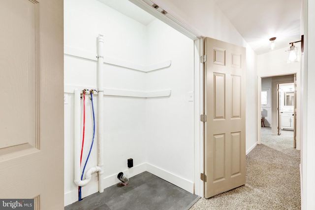 904 S CHESTER RD, West Chester, PA 19382