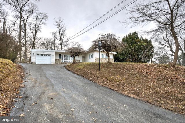 904 S CHESTER RD, West Chester, PA 19382