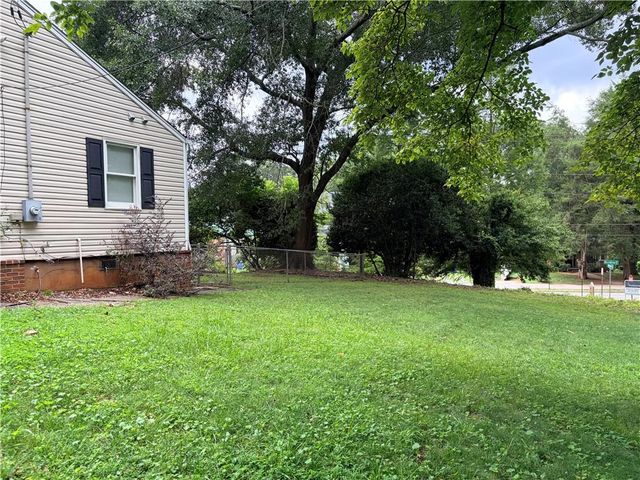 1470 Woodbine Avenue SE, Atlanta, GA 30317