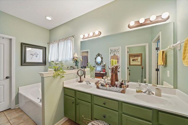 10124 SUTTON RIDGE LN, Unincorporated, TN 38016
