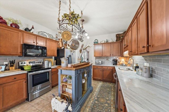 10124 SUTTON RIDGE LN, Unincorporated, TN 38016
