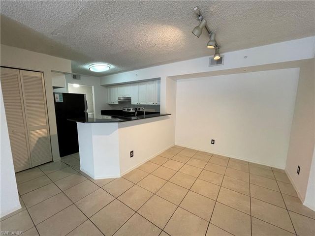 8265 Ibis Club DR 603, Naples, FL 34104