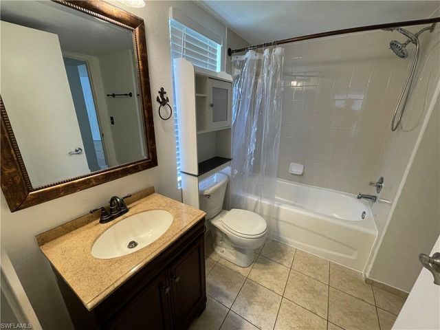 8265 Ibis Club DR 603, Naples, FL 34104