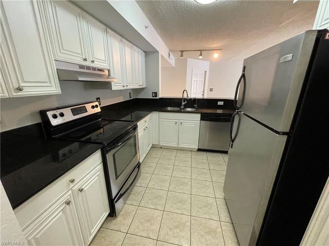 8265 Ibis Club DR 603, Naples, FL 34104