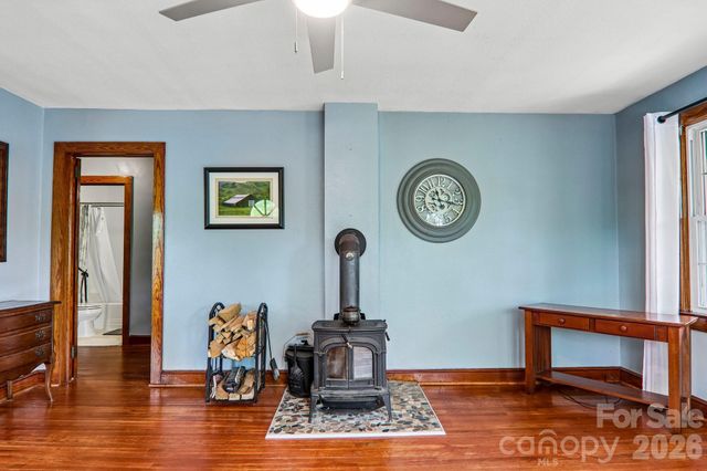 2627 White Oak Road, Burnsville, NC 28714
