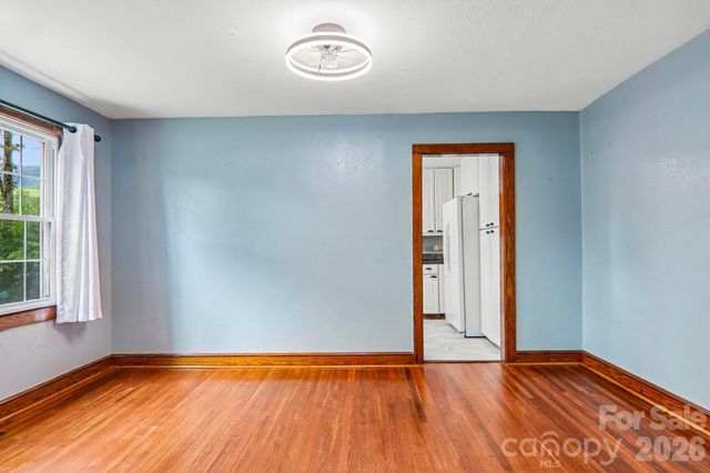 2627 White Oak Road, Burnsville, NC 28714
